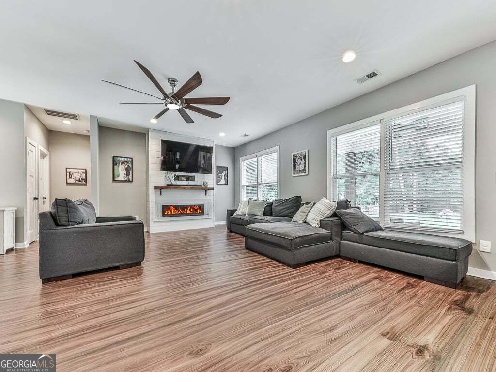 144 Brookwood DR