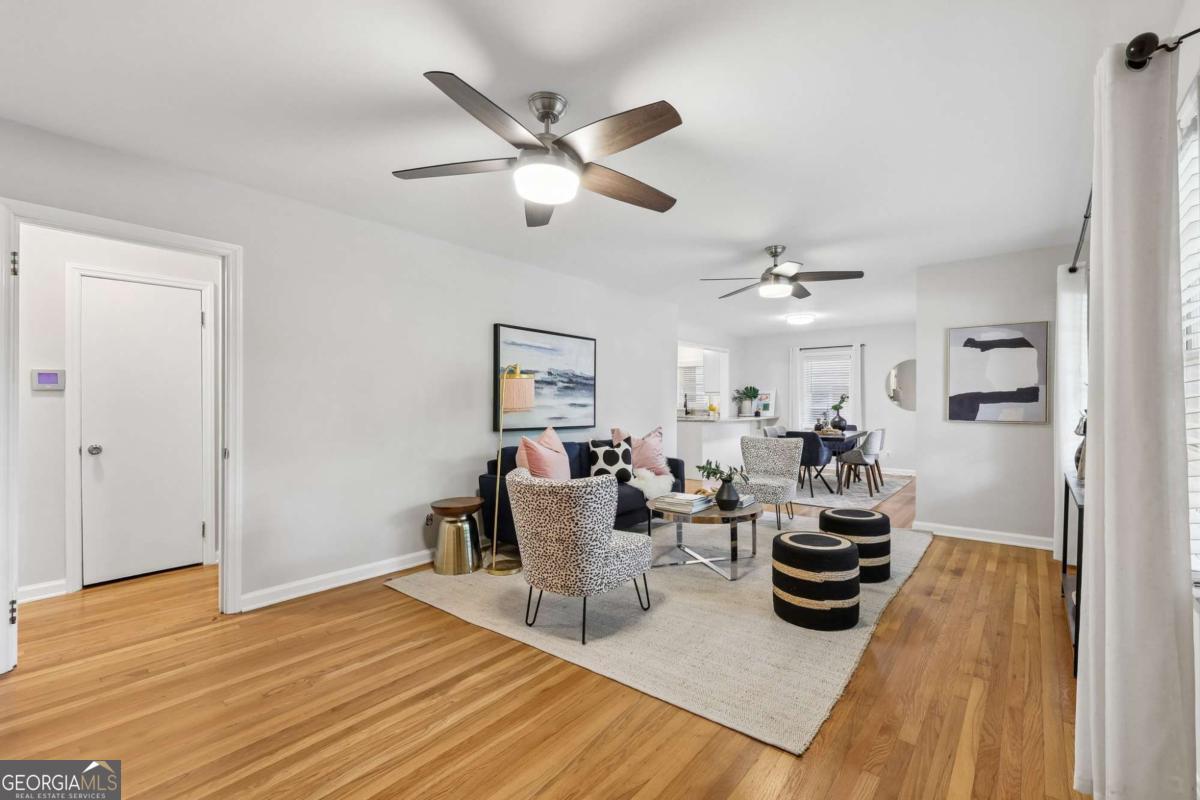 579 N Superior AVE