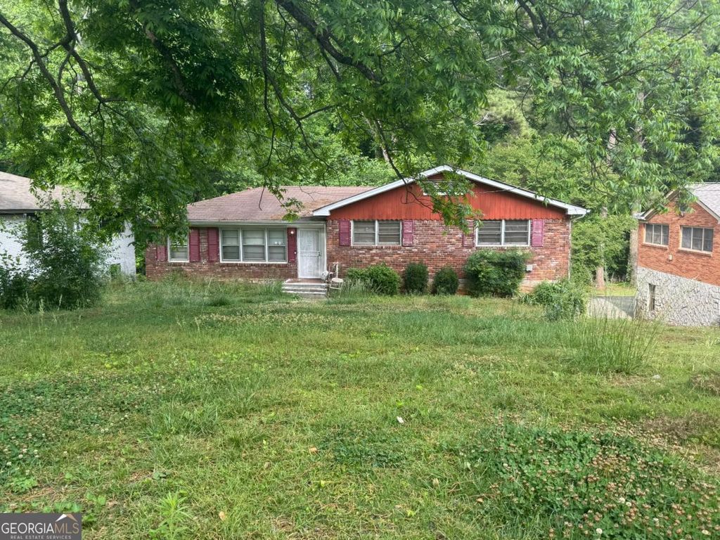 Photo of 1812 Fort Valley Drive SW, Atlanta, GA 30311 (MLS # 10764242)
