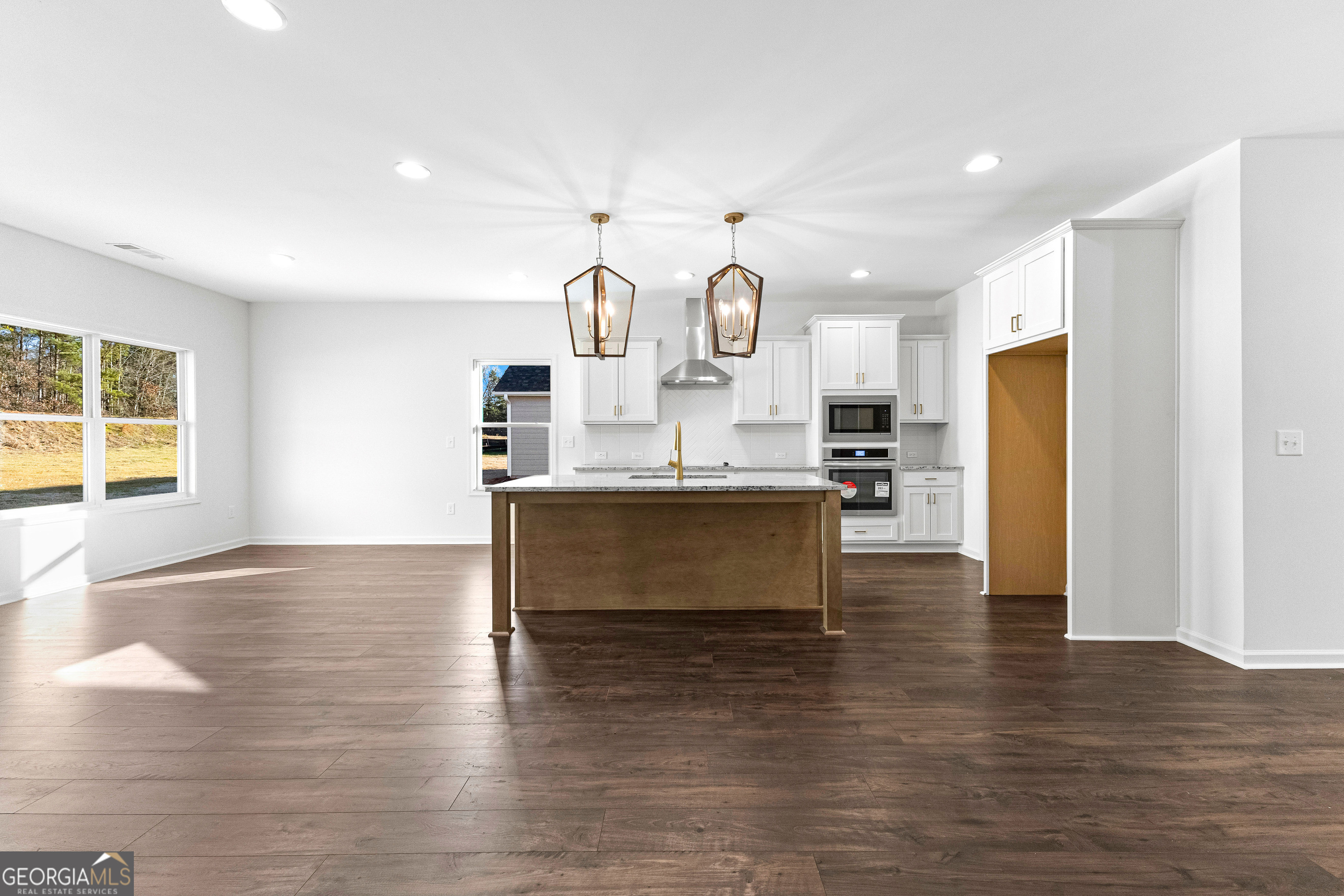 Senoia, Georgia 30276, United States, 4 Bedrooms Bedrooms, ,3 BathroomsBathrooms,Residential,Active,119550