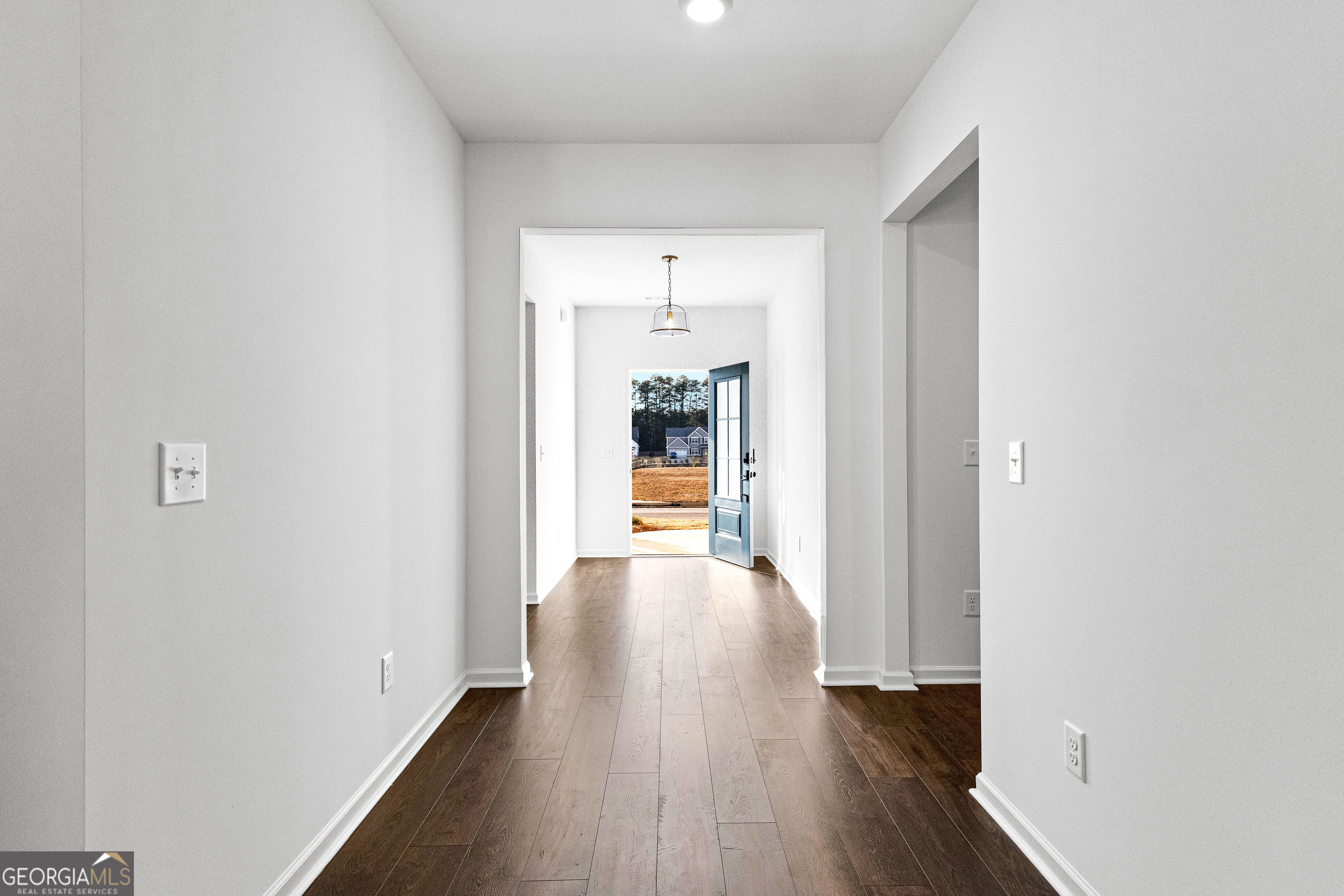 Senoia, Georgia 30276, United States, 4 Bedrooms Bedrooms, ,3 BathroomsBathrooms,Residential,Active,119550