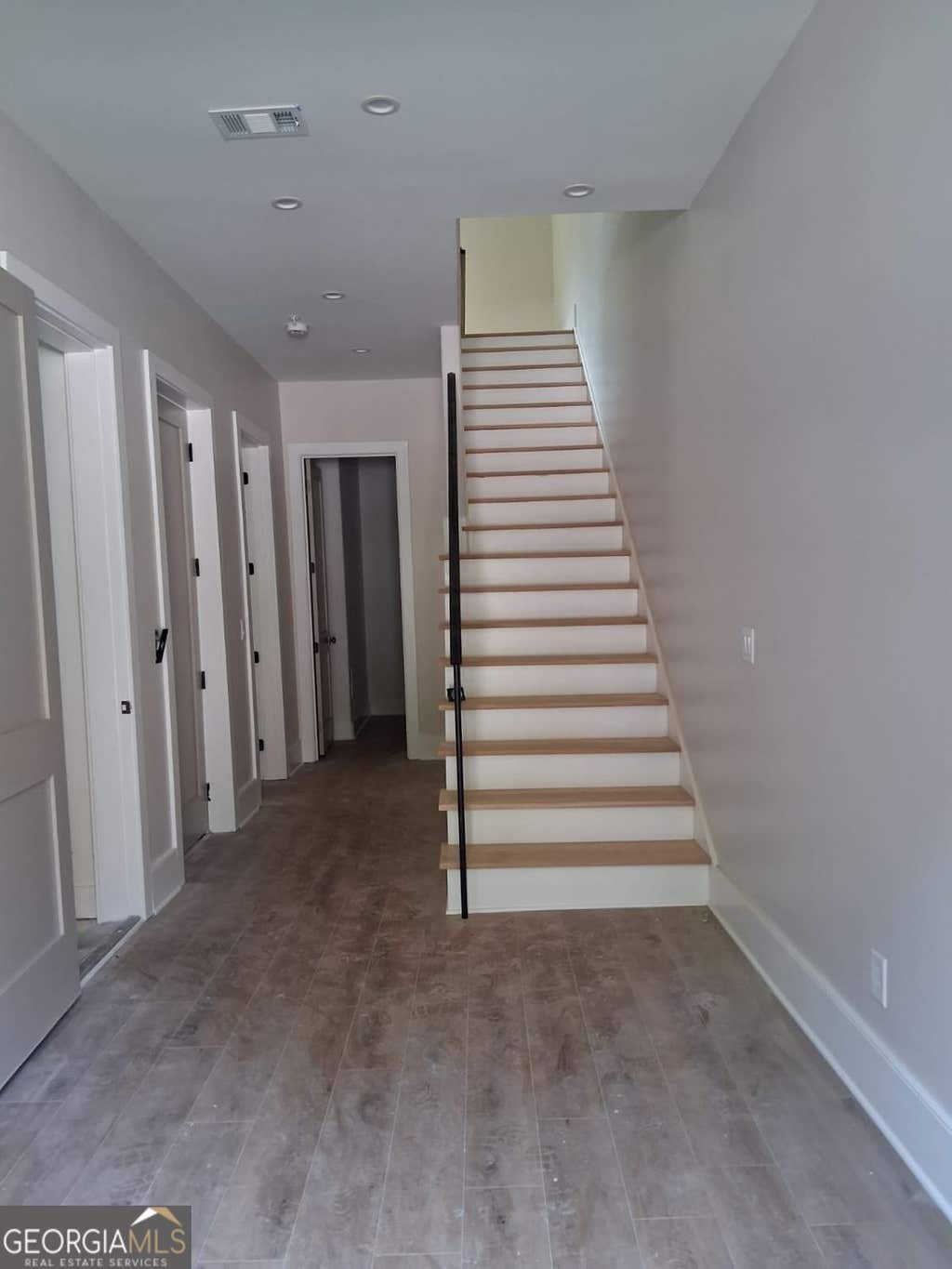 Photo of 3525 Kingsboro Road NE, Atlanta, GA 30319 (MLS # 10815805)