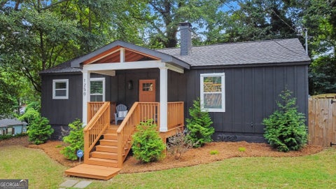 Photo of 1250 Byewood Lane SW, Atlanta, GA 30310 (MLS # 10811541)