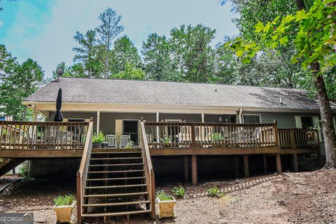 A home in Toccoa