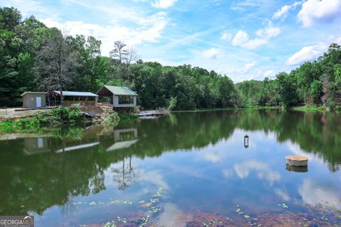 A home in Toccoa