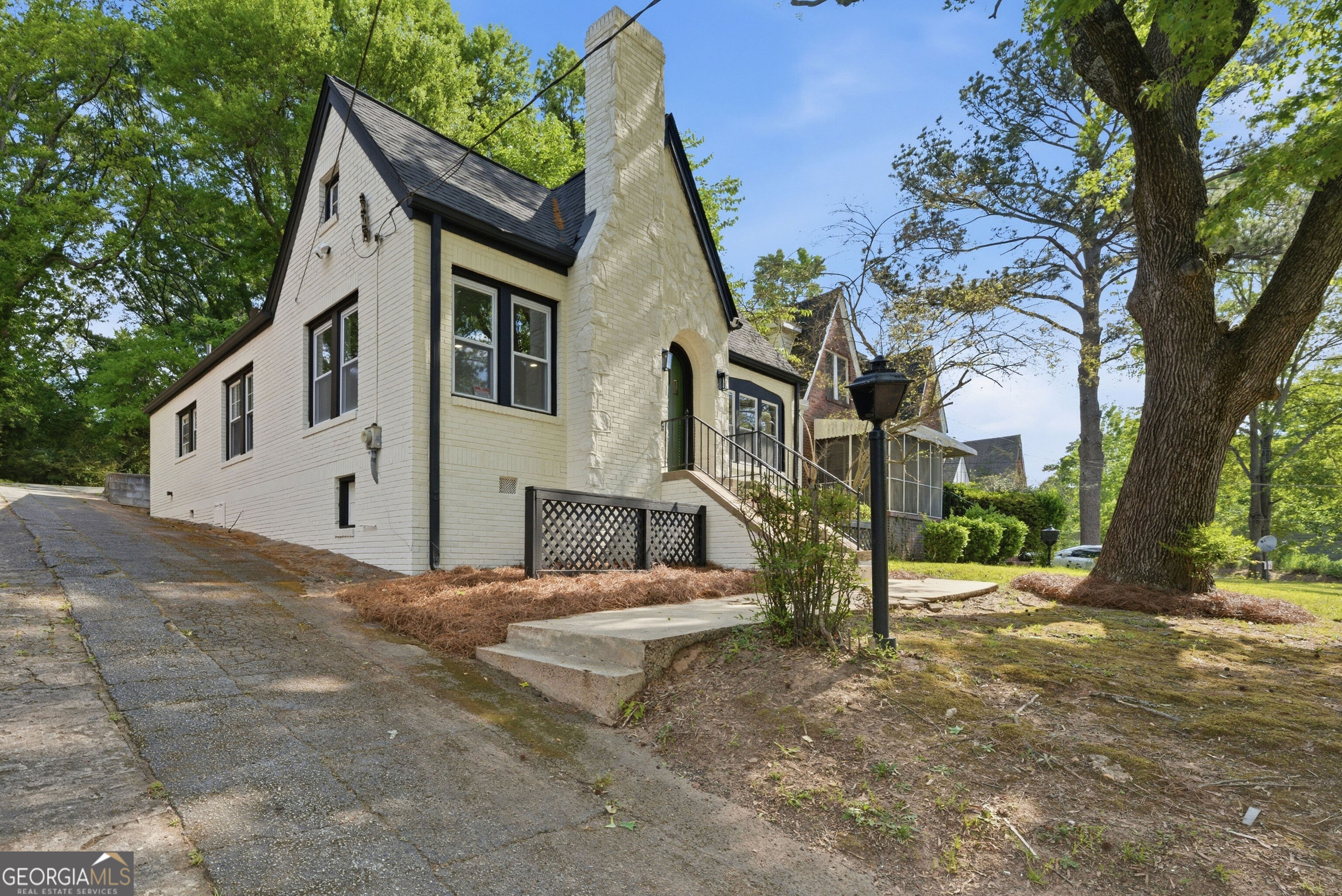 1207 Martin Luther King Jr Dr