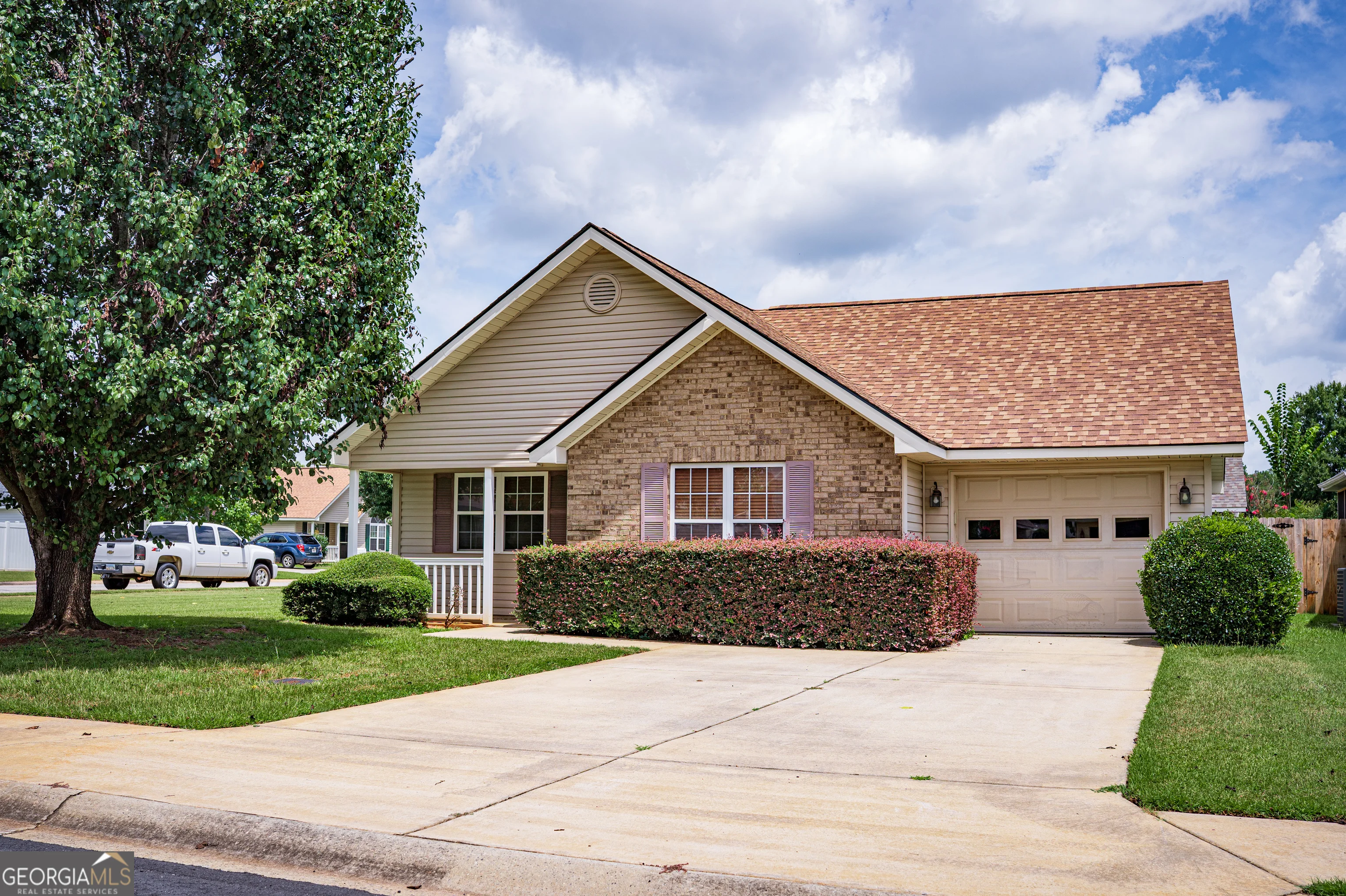 204 Deerfield Circle