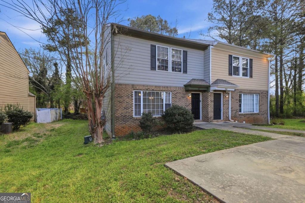 Photo of 560 Manning Road SW, Marietta, GA 30064 (MLS # 10719072)