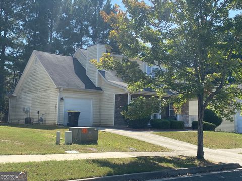 A home in Fairburn