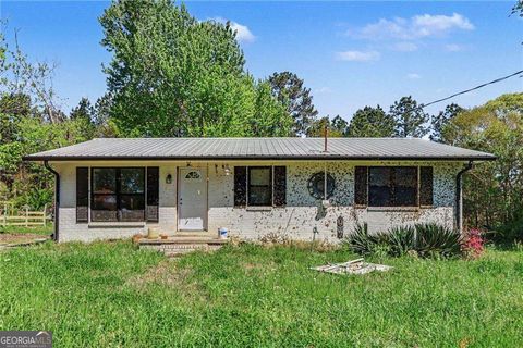 Photo of 123 Baker Circle SE, Calhoun, GA 30701 (MLS # 10728475)