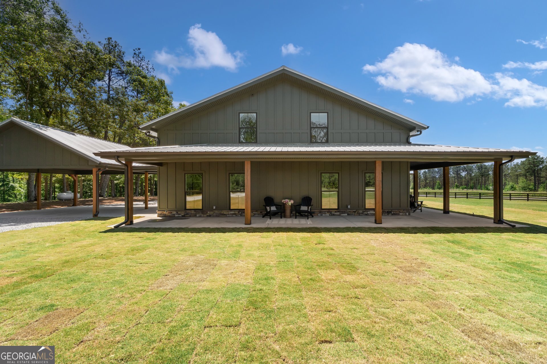 5938 Ridgeway RD