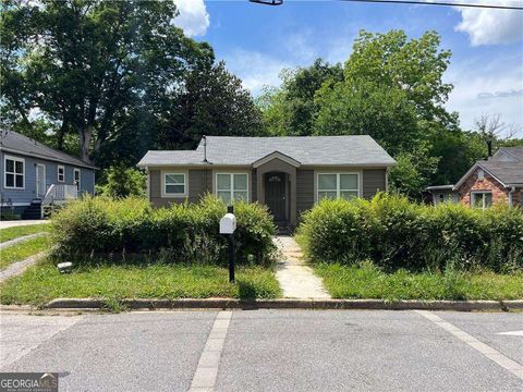 Photo of 184 Scott Street NW, Atlanta, GA 30314 (MLS # 10624670) Photo of 184 Scott Street NW, Atlanta, GA 30314 (MLS # 10624670)