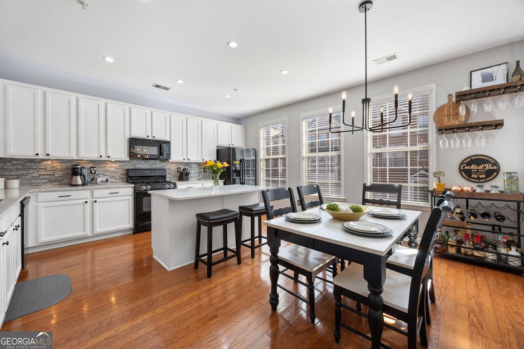 Photo of 4728 Creekside Villas Way SE, Smyrna, GA 30082 (MLS # 10694069)