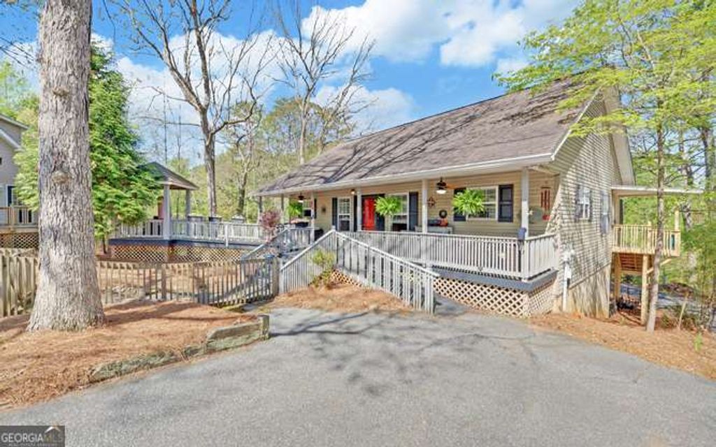 Photo of 95 Windjammer Drive Cir, Hiawassee, GA 30546 (MLS # 10735655)