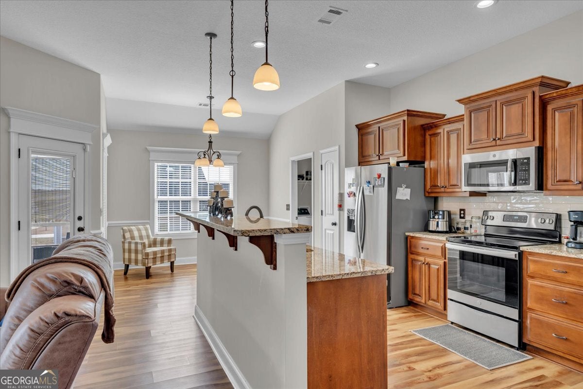 2301 Quail Ridge LN