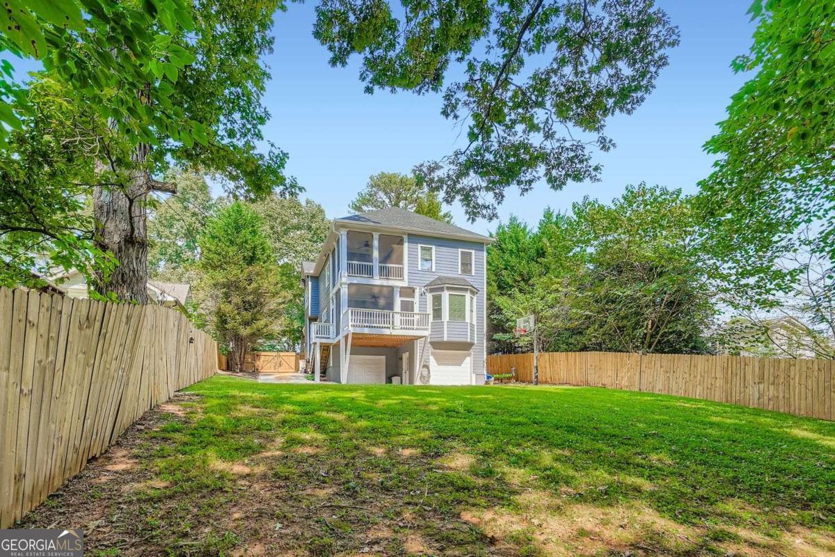 Winnona / E. Lake - Residential