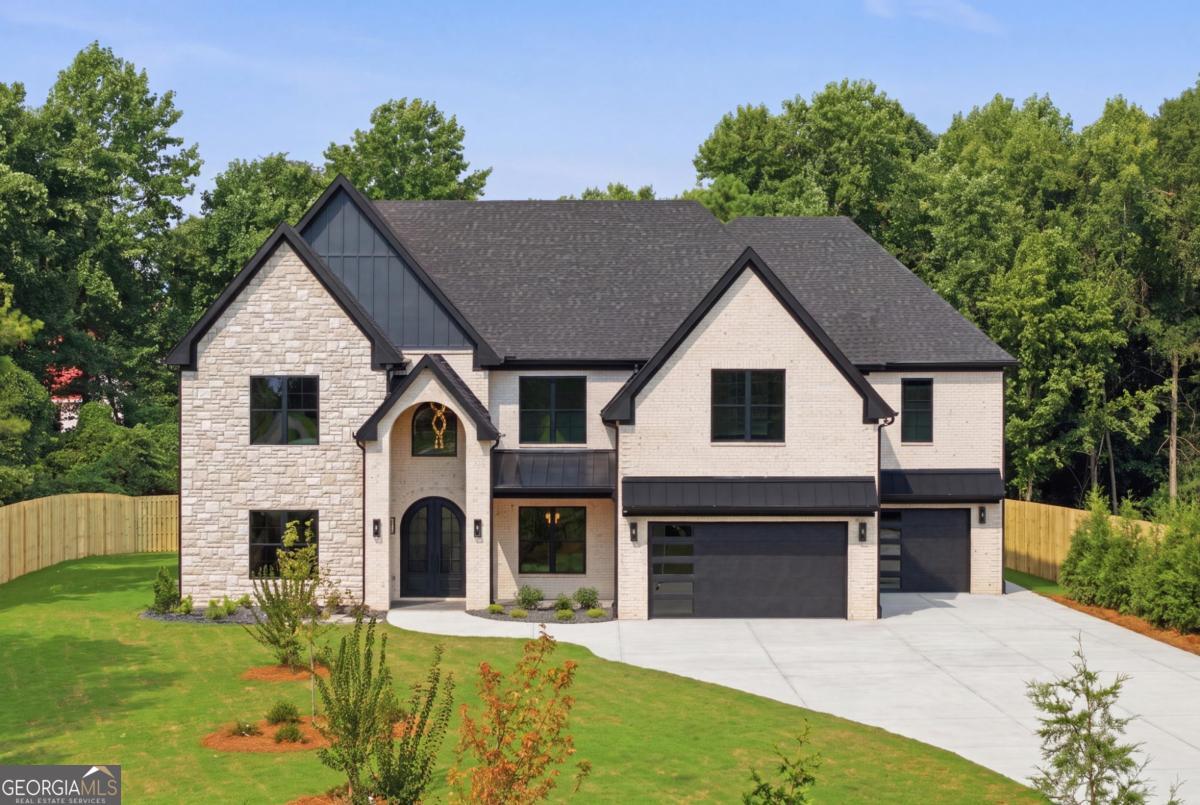 3275 Smithtown RD