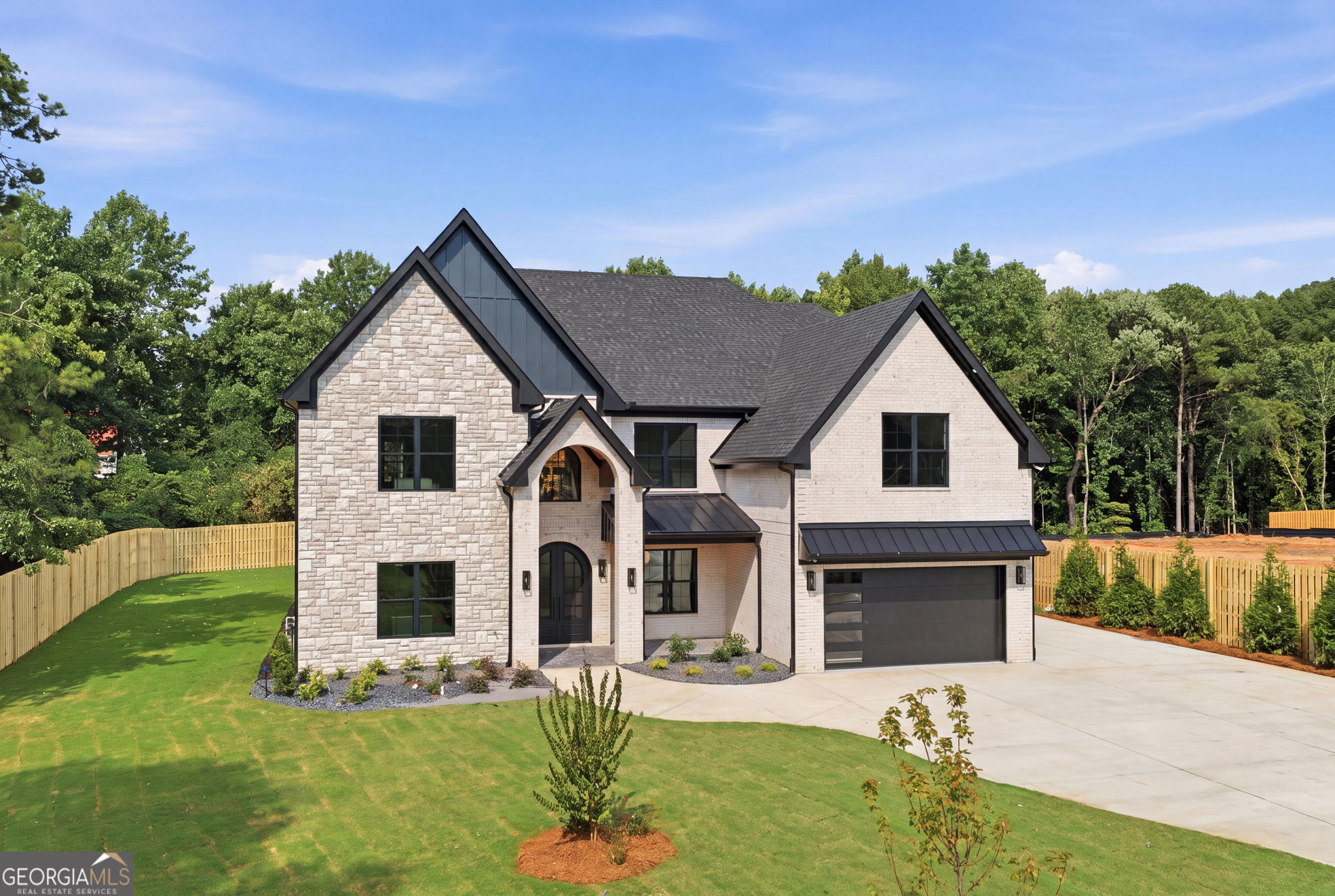 3275 Smithtown RD
