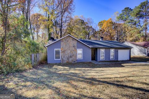 Photo of 860 Forest Path, Stone Mountain, GA 30088 (MLS # 10640834)