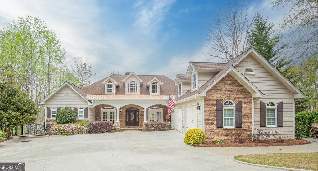 Photo of 5804 Ridgewater Circle, Gainesville, GA 30506 (MLS # 10733545)