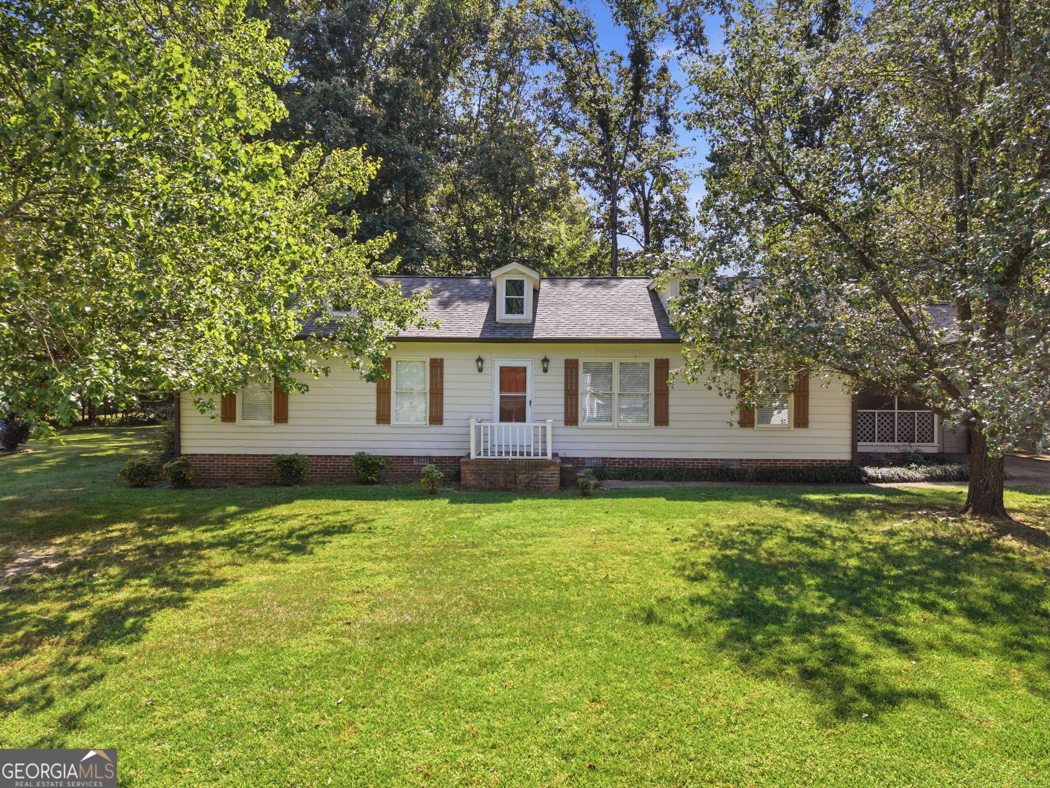 11 Pine Bower DR NW