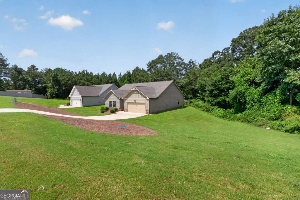 Photo of 131 Holtz Dr, Carrollton, GA 30117 (MLS # 10824571)
