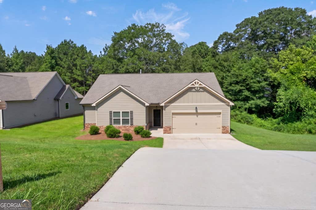 Photo of 131 Holtz Dr, Carrollton, GA 30117 (MLS # 10824571)