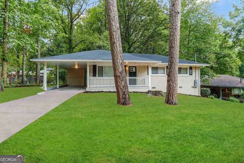 Photo of 2185 Chinaberry Way SW, Atlanta, GA 30311 (MLS # 10739712)