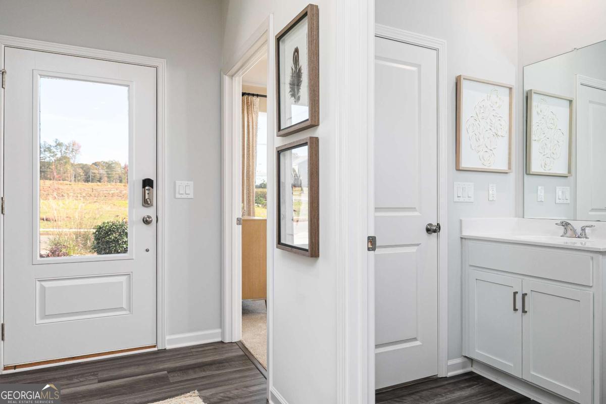 3070 Cambridge Mill ST