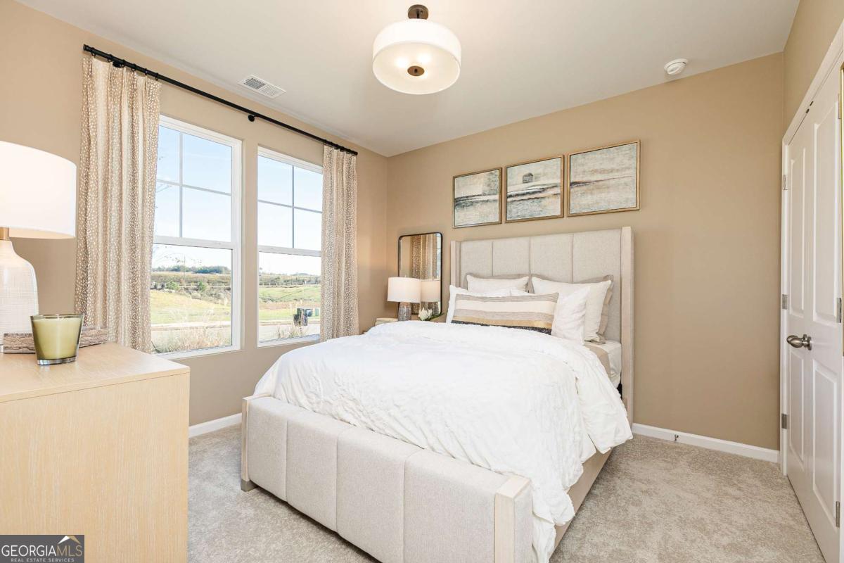 3070 Cambridge Mill ST