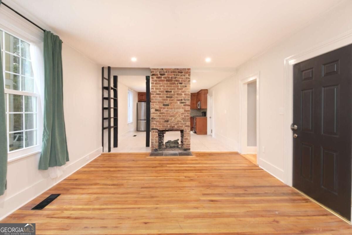 546 Pulaski ST