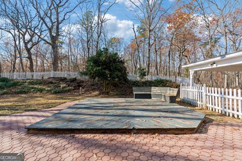 A home in Dahlonega