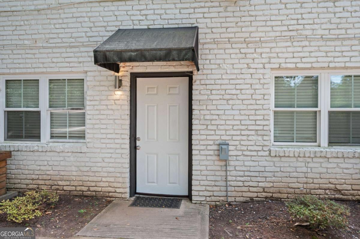 880 Saint Charles AVE NE 10
