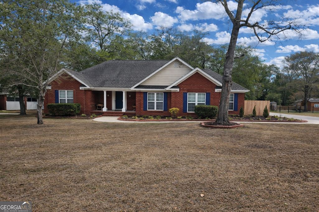 Photo of 128 Blue Ridge Dr, Statesboro, GA 30458 (MLS # 10695844)