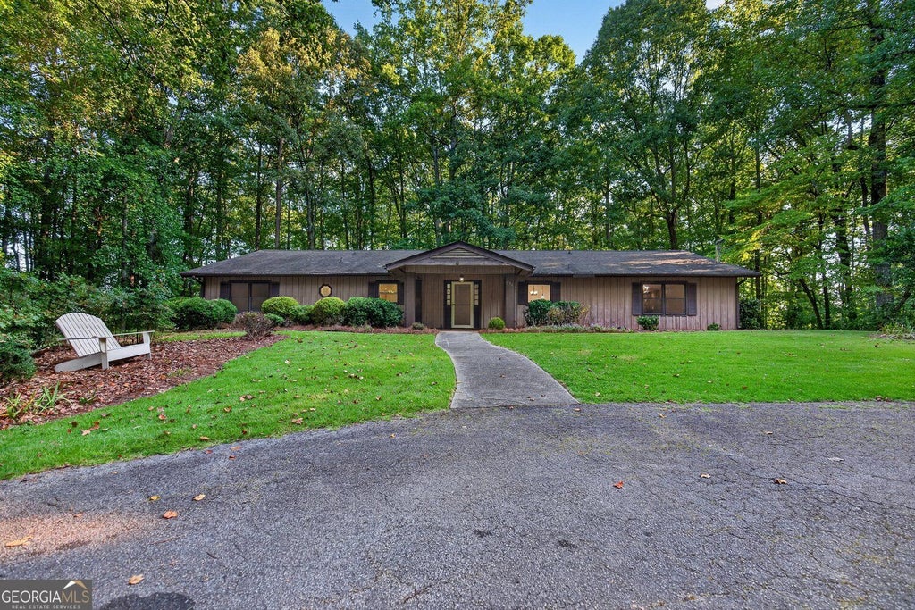 Photo of 536 Adams Road, Fayetteville, GA 30214 (MLS # 10842696)