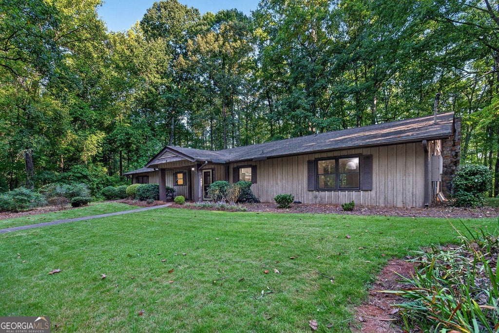 Photo of 536 Adams Road, Fayetteville, GA 30214 (MLS # 10842696)