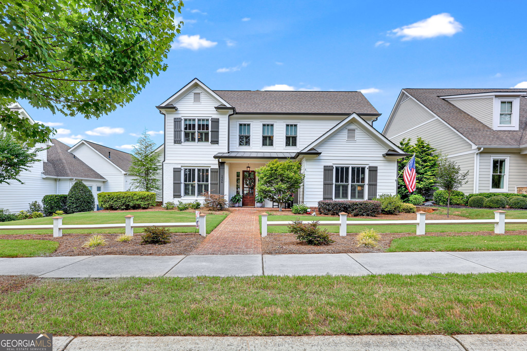 1906 Bent Pine LN