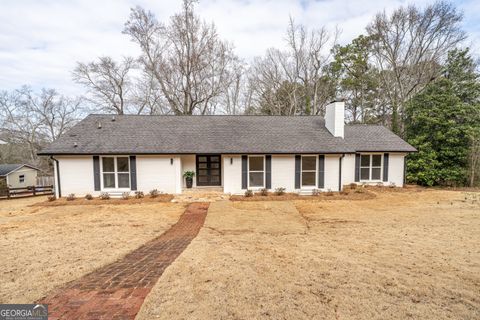 Photo of 11 E Lakeshore Drive SE, Rome, GA 30161 (MLS # 10456284)