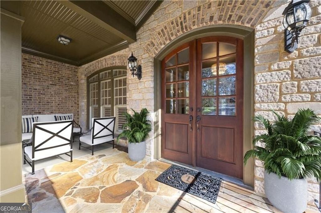 Photo of 2551 Raintree Drive NE, Atlanta, GA 30345 (MLS # 10739930)