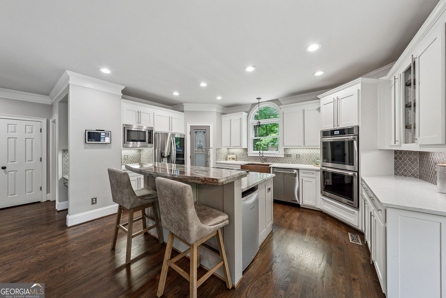 Milton, Georgia 30004, United States, 6 Bedrooms Bedrooms, ,6 BathroomsBathrooms,Residential,Pending,141697