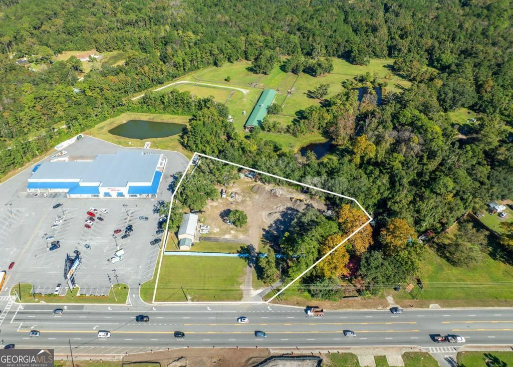 Photo of 6860 New Jesup Highway, Brunswick, GA 31523 (MLS # 10658887)