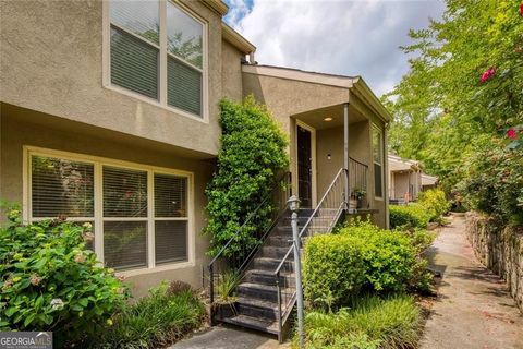 Photo of 1722 Woodcliff Court NE, Atlanta, GA 30329 (MLS # 10759213)