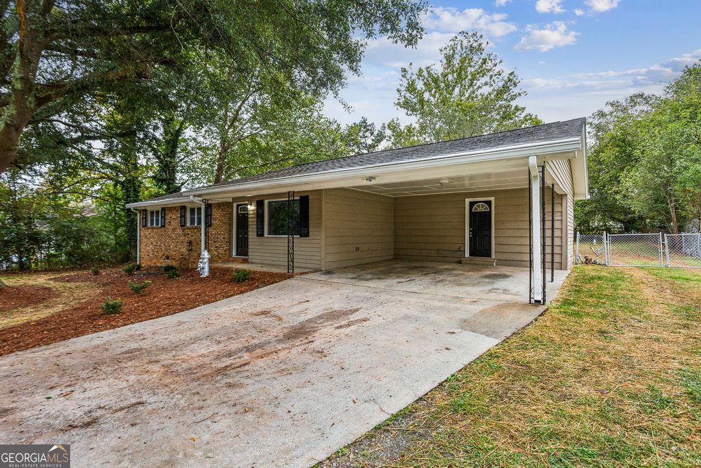 Photo of 588 Burnt Hickory Road, Powder Springs, GA 30127 (MLS # 10651466)