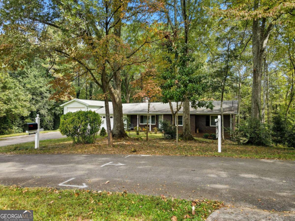 200 Dogwood DR