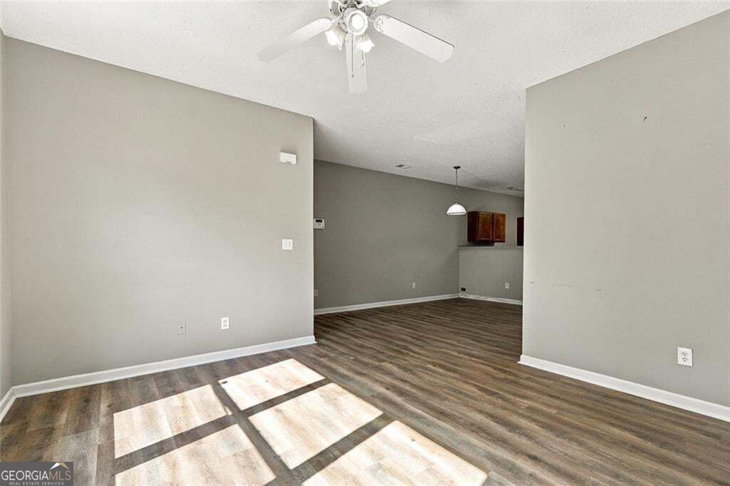 2282 Coach WAY