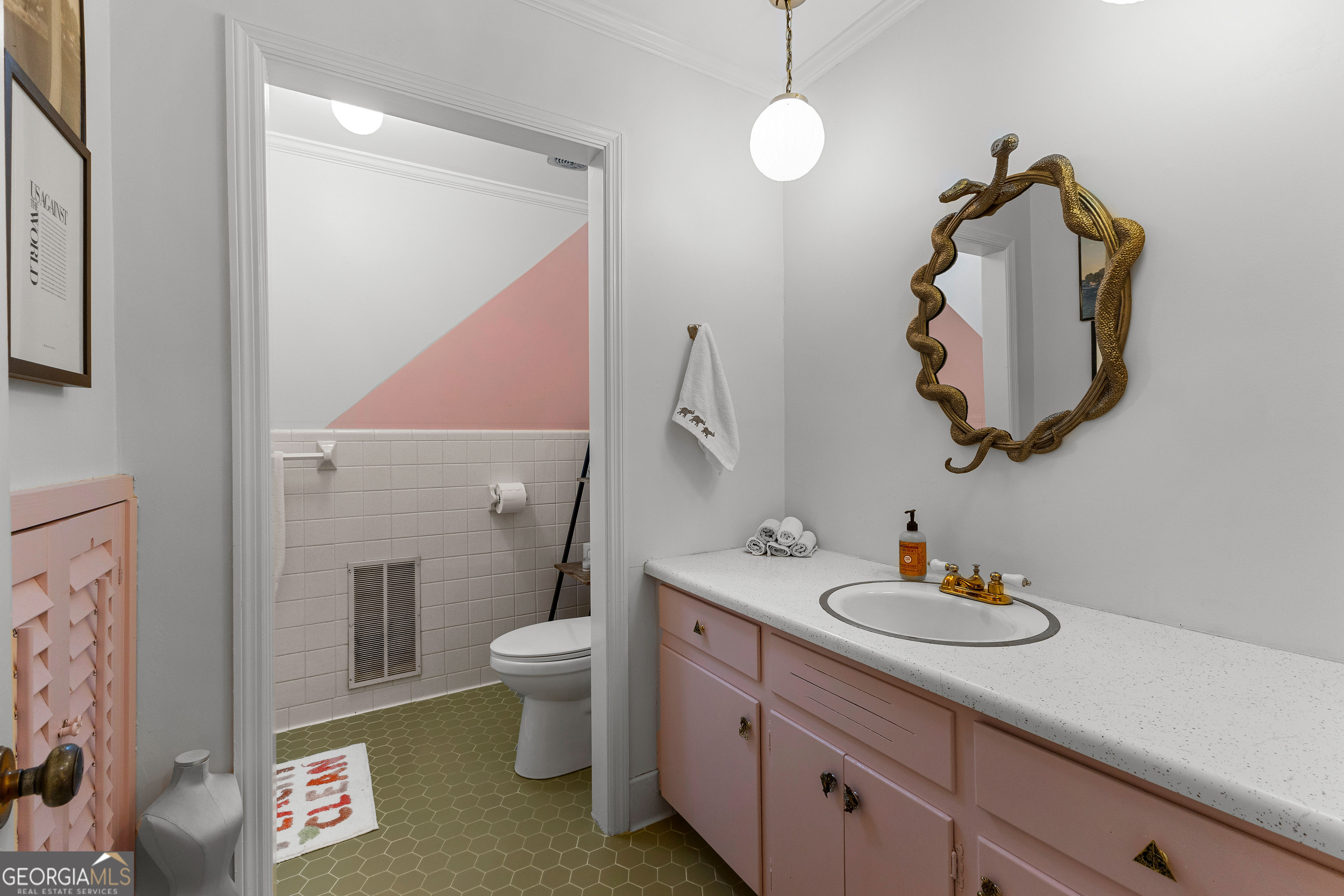 Newnan, Georgia 30265, United States, 3 Bedrooms Bedrooms, ,3 BathroomsBathrooms,Residential,Active,188526