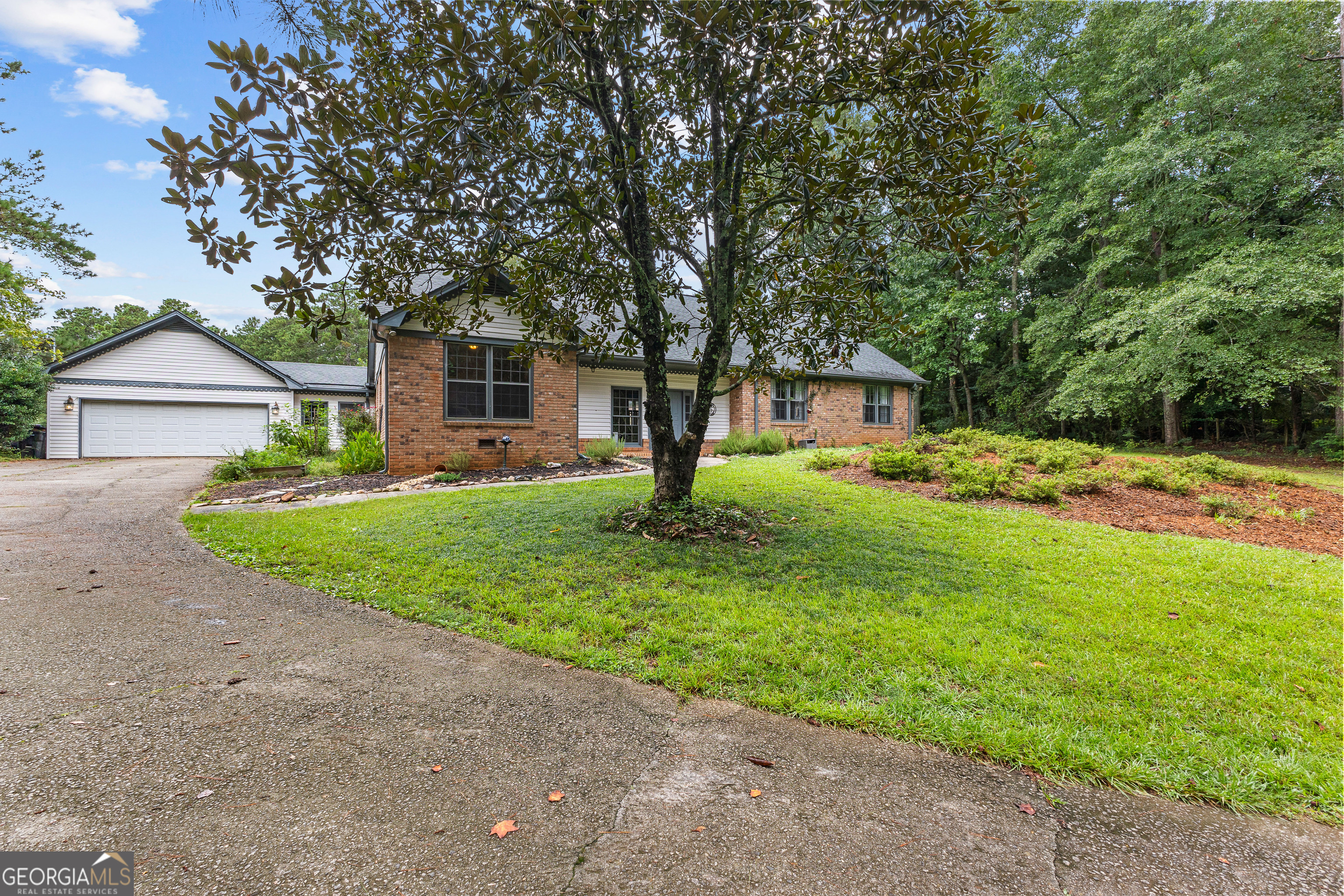 Newnan, Georgia 30265, United States, 3 Bedrooms Bedrooms, ,3 BathroomsBathrooms,Residential,Active,188526