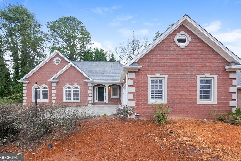 Photo of 100 Carriage Chase, Fayetteville, GA 30214 (MLS # 10680296)