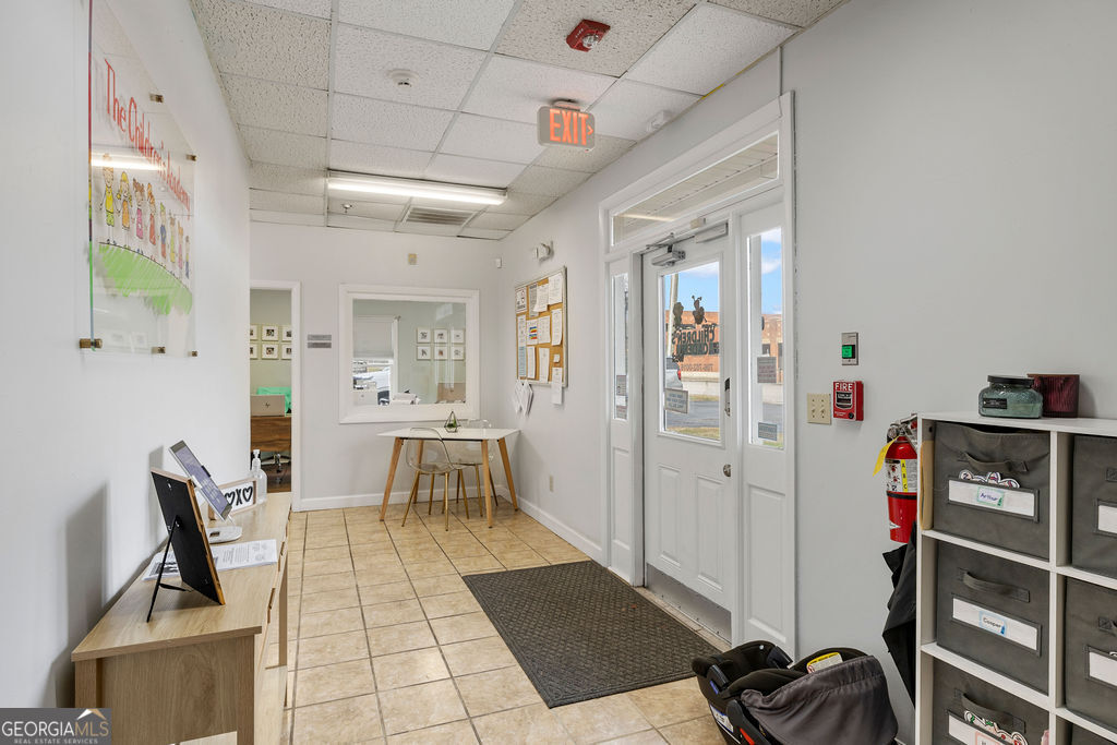 203 N Division ST NW