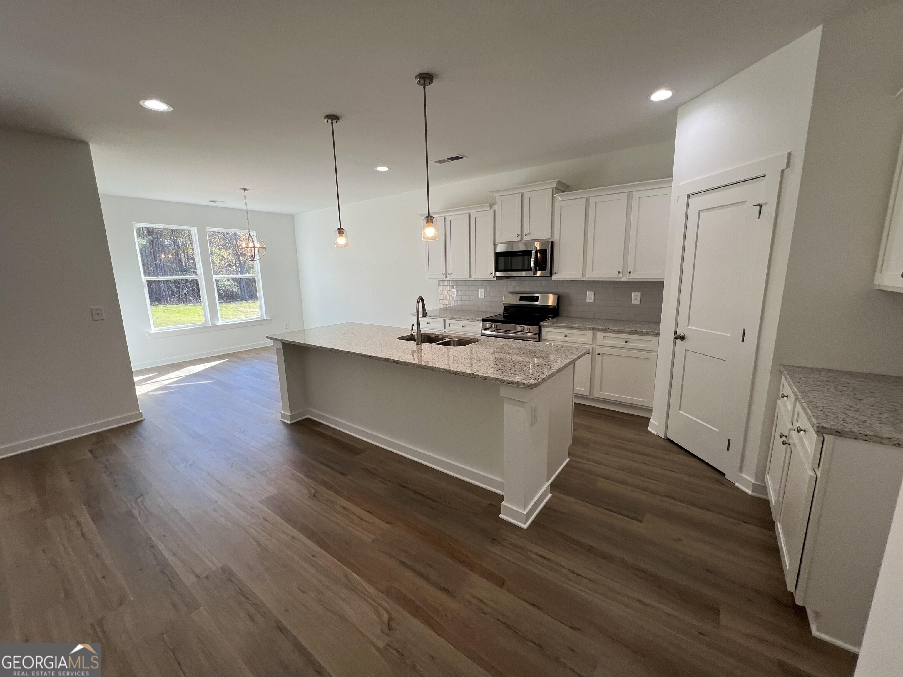 69 River Station DR